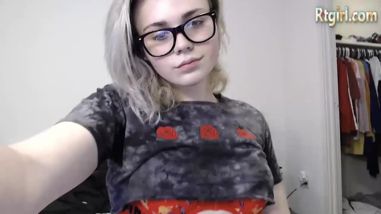 petite tgirl in glasses tugging her dick online