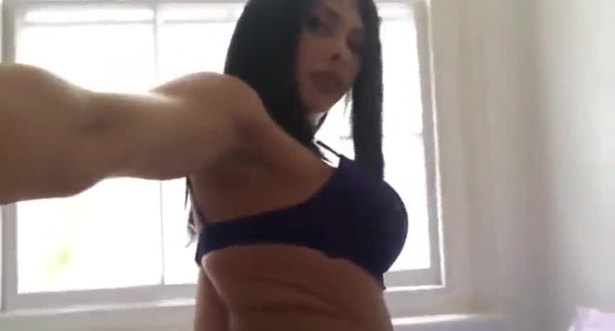 Super sexy trans show her amazing body loop